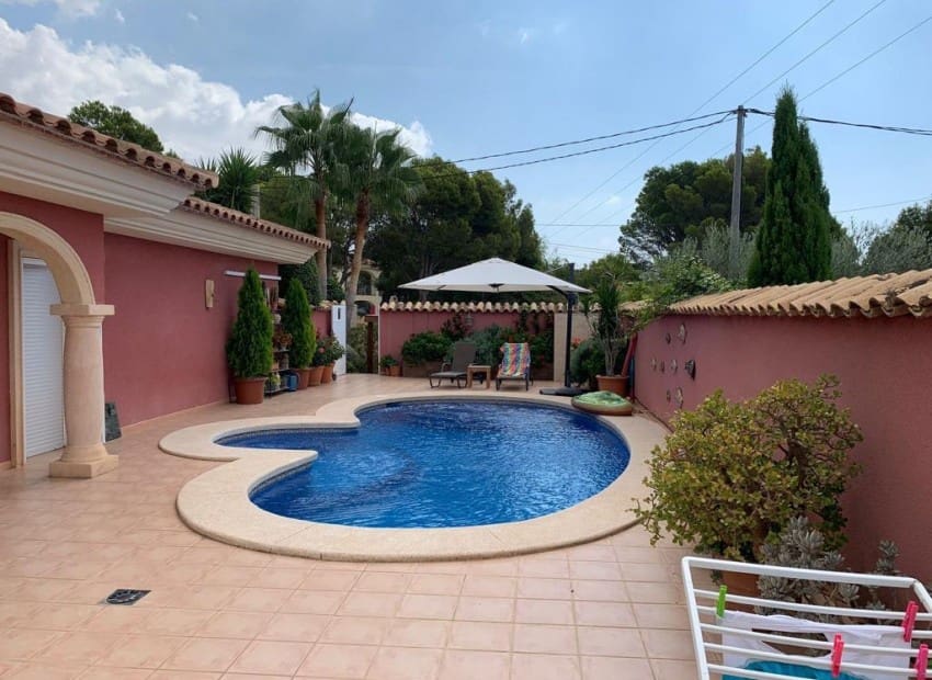 3 makuuhuone Huvila myytävänä paikassa Altea mukana uima-altaan - 791 000 € (Ref: 9454712)