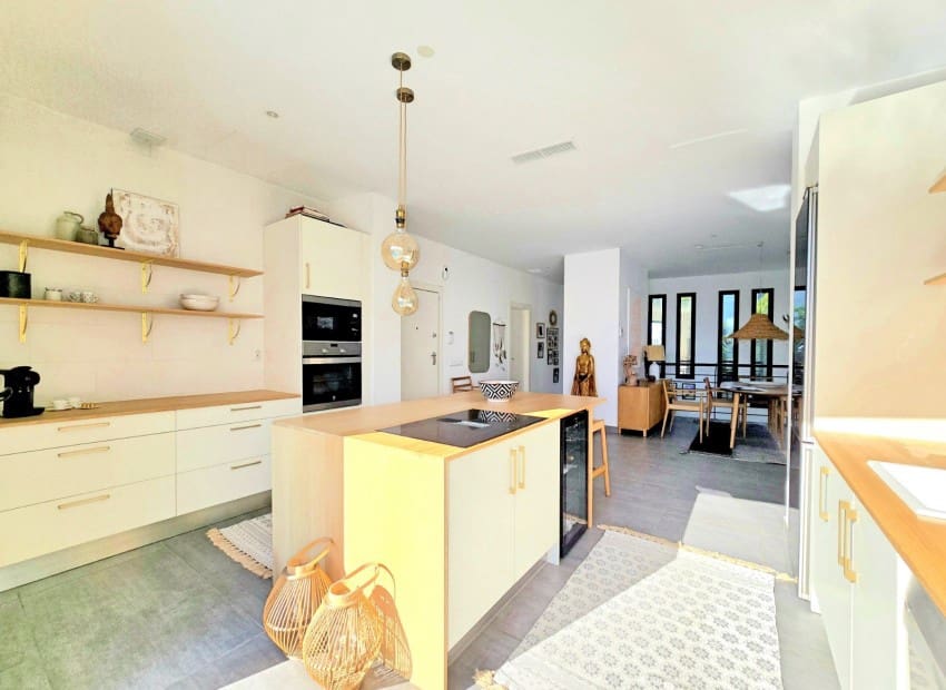 Chalet de 3 habitaciones en Altea en venta con piscina - 890.000 € (Ref: 9454796)