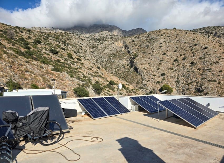 Chalet de 3 habitaciones en Altea en venta con piscina - 890.000 € (Ref: 9454796)