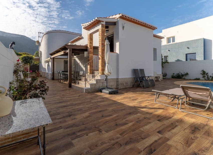 3 sovrum Villa till salu i Denia med pool - 465 000 € (Ref: 9473456)