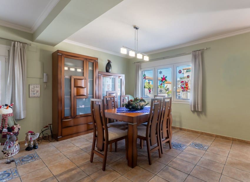 3 sovrum Villa till salu i Denia med pool - 465 000 € (Ref: 9473456)