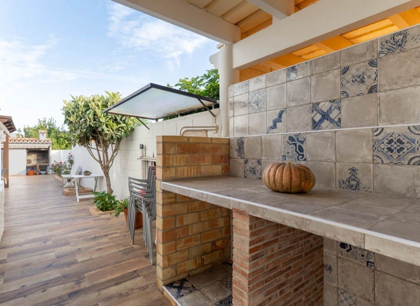 3 sovrum Villa till salu i Denia med pool - 465 000 € (Ref: 9473456)