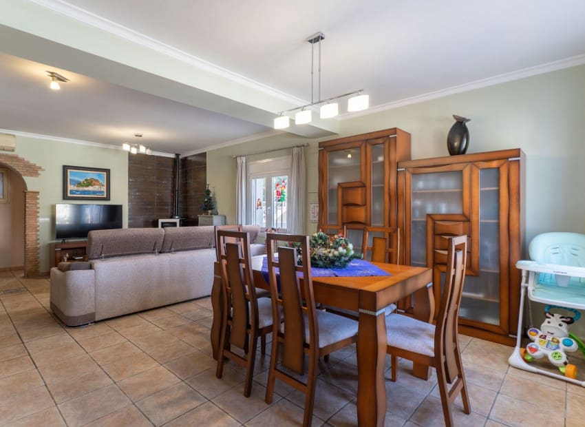 3 sovrum Villa till salu i Denia med pool - 465 000 € (Ref: 9473456)