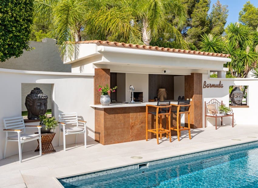 6 bedroom Villa for sale in La Nucia - € 1,800,000 (Ref: 9473459)