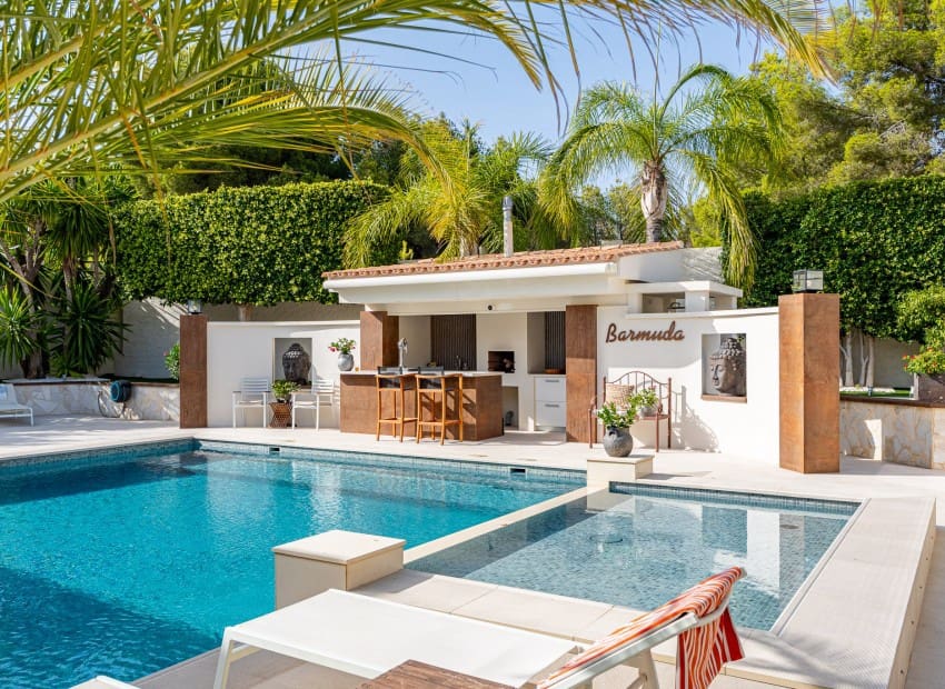 6 bedroom Villa for sale in La Nucia - € 1,800,000 (Ref: 9473459)