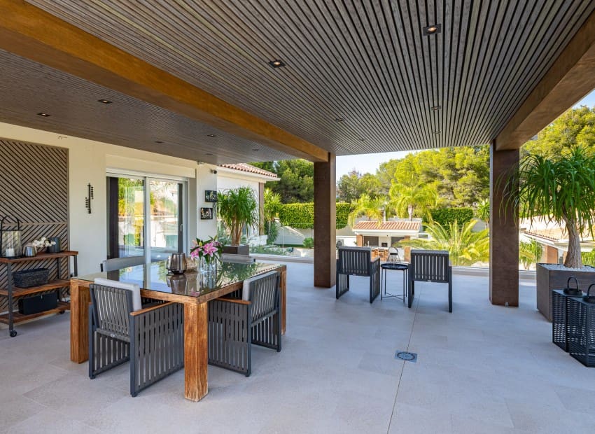 6 bedroom Villa for sale in La Nucia - € 1,800,000 (Ref: 9473459)