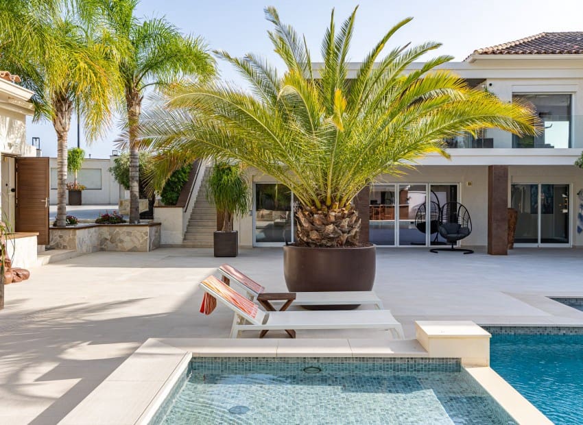 6 bedroom Villa for sale in La Nucia - € 1,800,000 (Ref: 9473459)