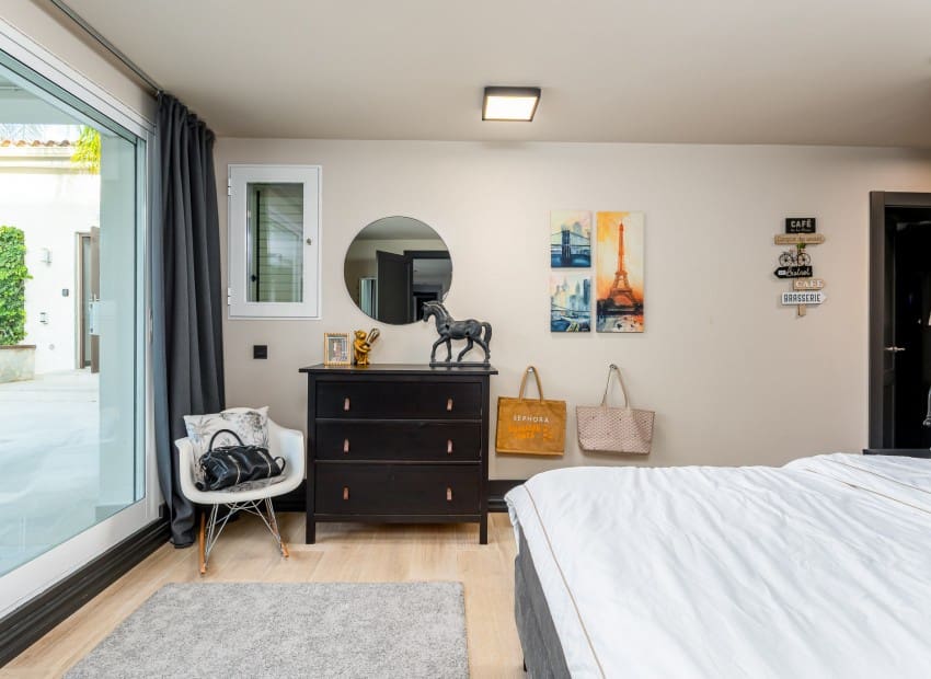 6 bedroom Villa for sale in La Nucia - € 1,800,000 (Ref: 9473459)