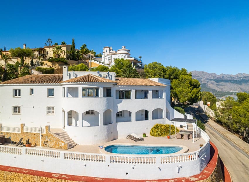 5 makuuhuone Huvila myytävänä paikassa Alfaz del Pi / L'Alfas del Pi - 1 350 000 € (Ref: 9473460)