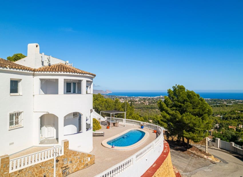 5 makuuhuone Huvila myytävänä paikassa Alfaz del Pi / L'Alfas del Pi - 1 350 000 € (Ref: 9473460)