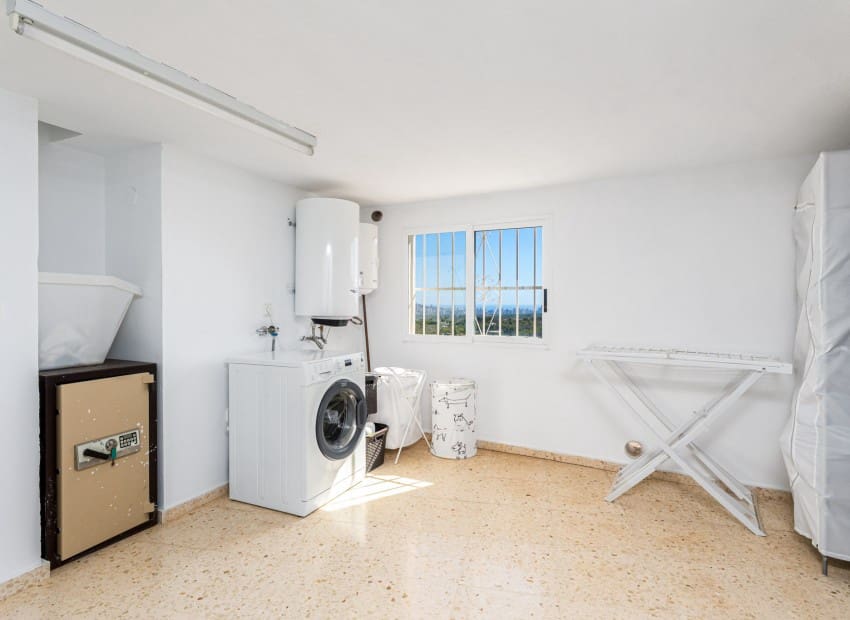 5 makuuhuone Huvila myytävänä paikassa Alfaz del Pi / L'Alfas del Pi - 1 350 000 € (Ref: 9473460)