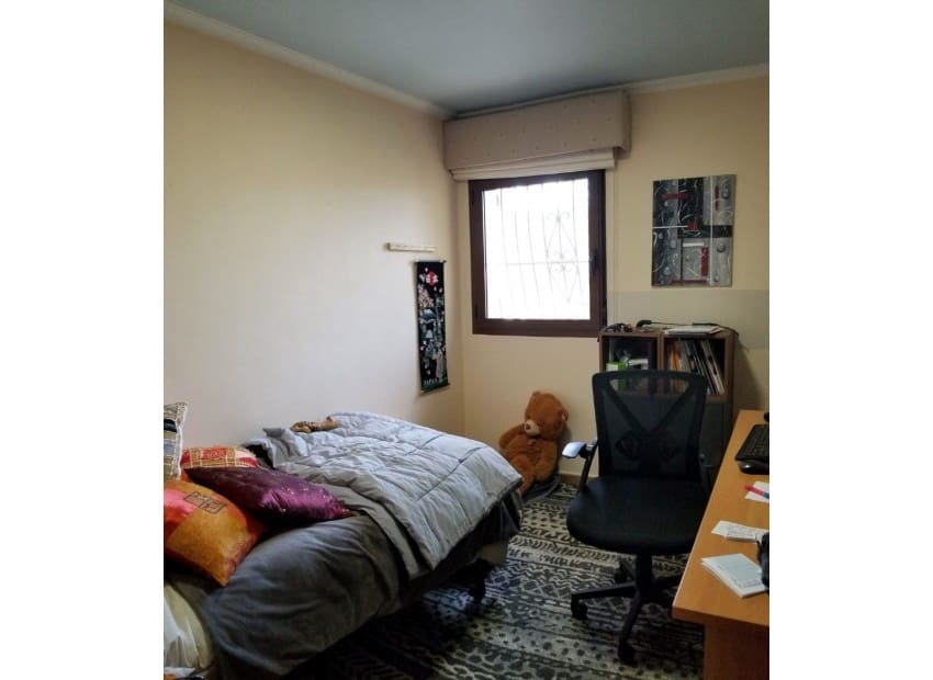 4 slaapkamer Villa te koop in Alicante stad met zwembad garage - € 665.000 (Ref: 9486577)