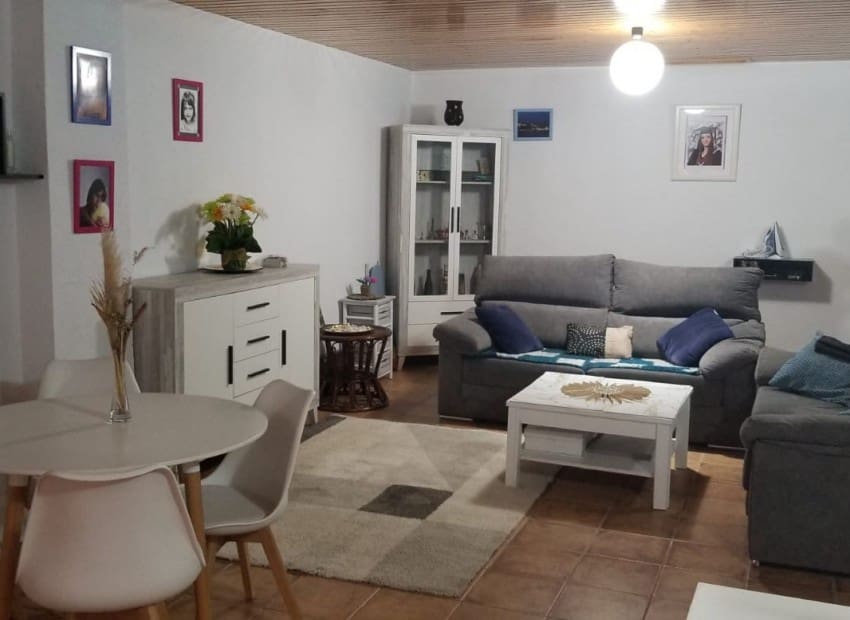 4 slaapkamer Villa te koop in Alicante stad met zwembad garage - € 665.000 (Ref: 9486577)