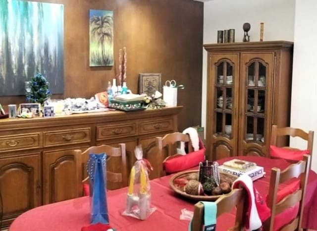 4 slaapkamer Villa te koop in Moralet, Alicante stad met zwembad garage - € 665.000 (Ref: 9486577)