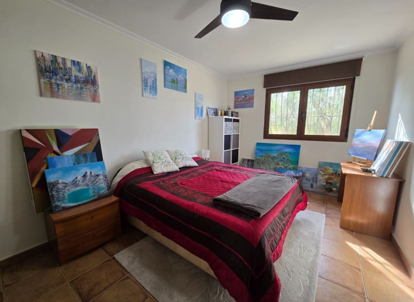 4 soverom Villa til salgs i Alicante by med svømmebasseng garasje - € 639 000 (Ref: 9486577)