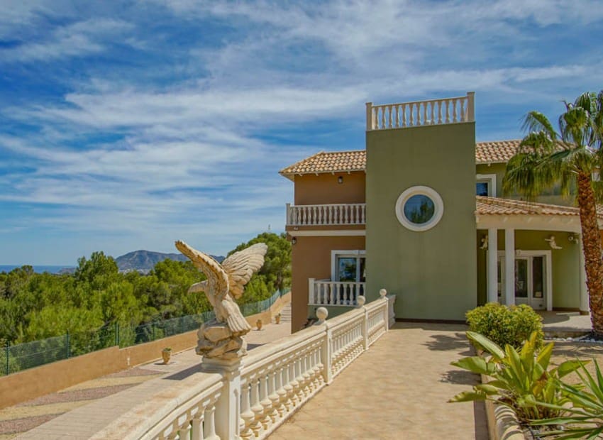 8 sypialnia Willa na sprzedaż w La Nucia z basenem - 2 500 000 € (Ref: 9500017)