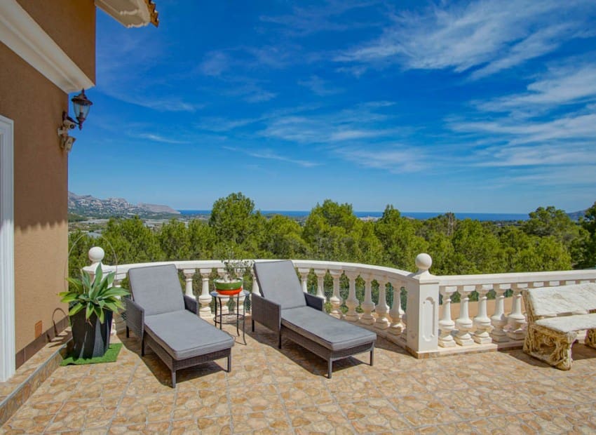 8 sypialnia Willa na sprzedaż w La Nucia z basenem - 2 500 000 € (Ref: 9500017)