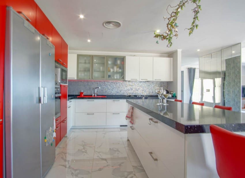 8 sypialnia Willa na sprzedaż w La Nucia z basenem - 2 500 000 € (Ref: 9500017)