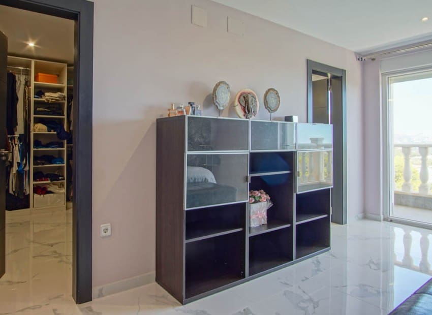 8 sypialnia Willa na sprzedaż w La Nucia z basenem - 2 500 000 € (Ref: 9500017)