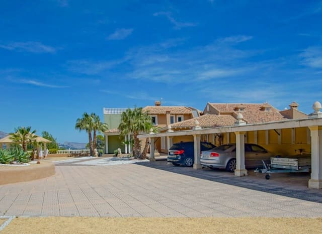 8 sypialnia Willa na sprzedaż w La Nucia Pueblo  , La Nucia z basenem - 2 500 000 € (Ref: 9500017)