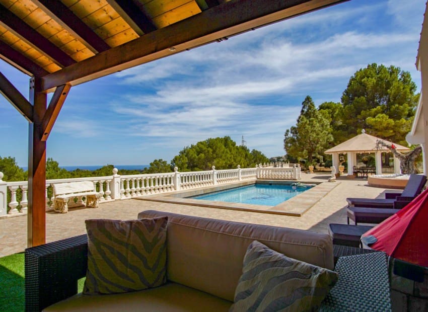 8 sypialnia Willa na sprzedaż w La Nucia z basenem - 2 500 000 € (Ref: 9500017)