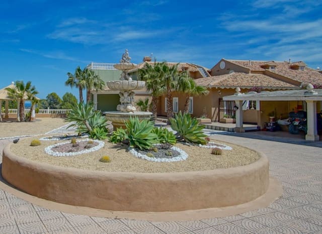 8 sypialnia Willa na sprzedaż w La Nucia Pueblo  , La Nucia z basenem - 2 500 000 € (Ref: 9500017)