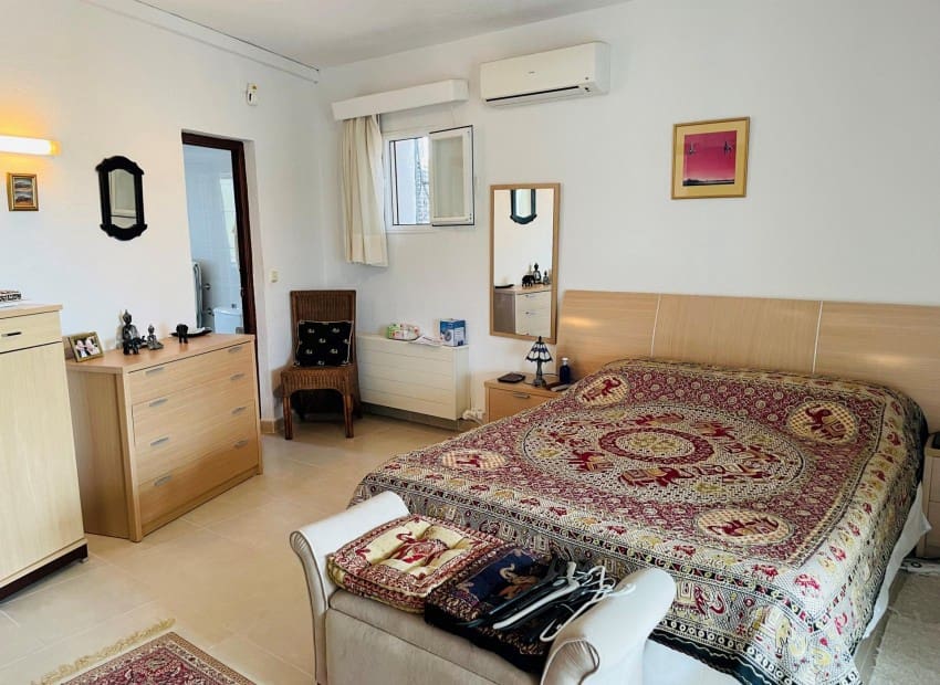 5 bedroom Villa for rent in Altea with pool - € 1,700 (Ref: 9503011)