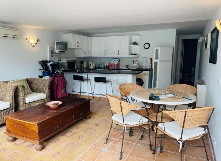 5 bedroom Villa for rent in Altea with pool - € 1,700 (Ref: 9503011)