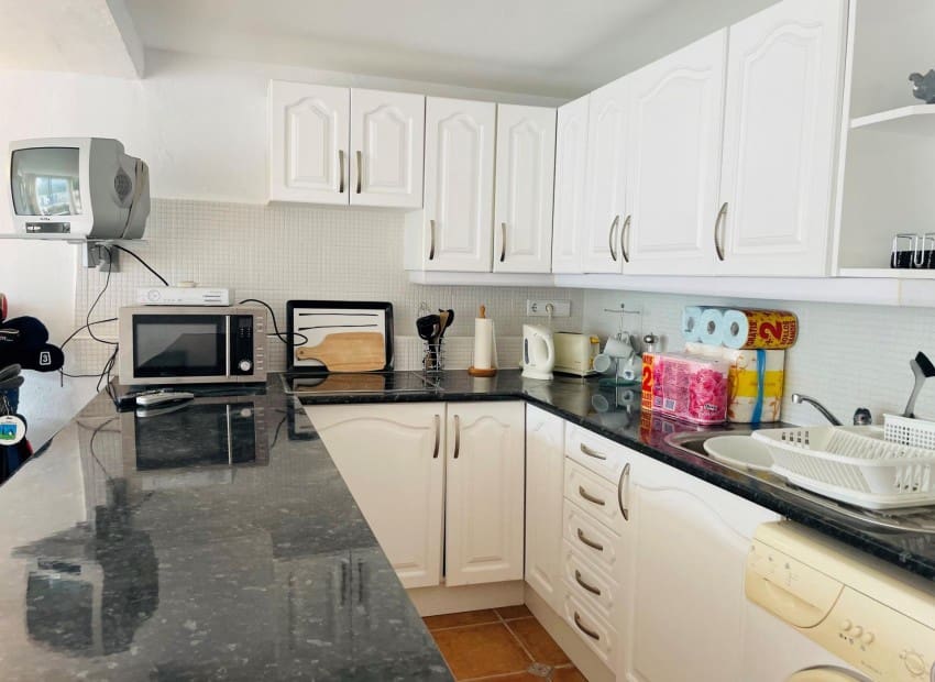 5 bedroom Villa for rent in Altea with pool - € 1,700 (Ref: 9503011)