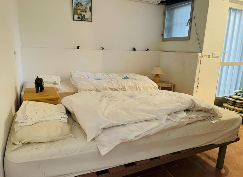 5 bedroom Villa for rent in Altea with pool - € 1,700 (Ref: 9503011)