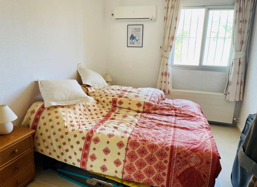 5 bedroom Villa for rent in Altea with pool - € 1,700 (Ref: 9503011)