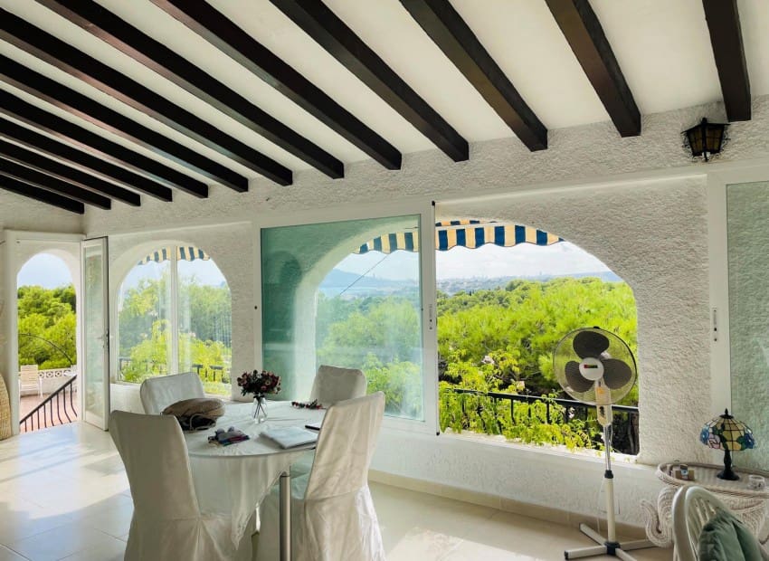 5 bedroom Villa for rent in Altea with pool - € 1,700 (Ref: 9503011)