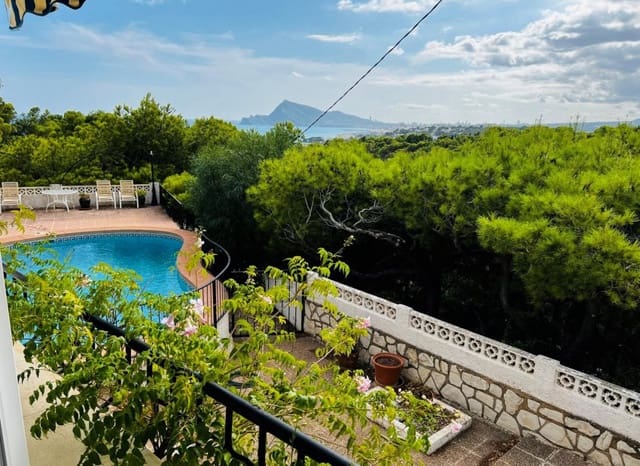 5 slaapkamer Villa te huur in Altea met zwembad - € 1.700 (Ref: 9503011)