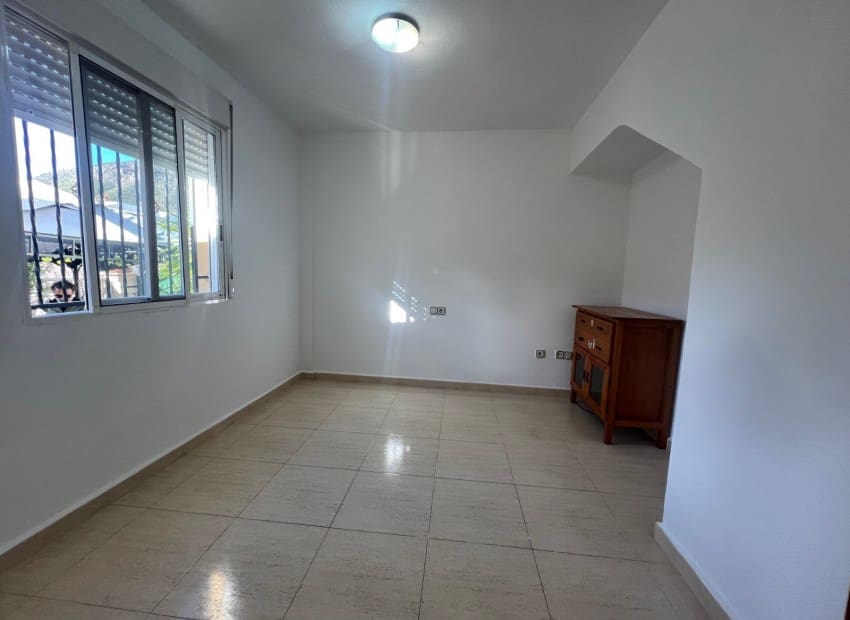 3 bedroom Villa for rent in Polop with pool garage - € 1,500 (Ref: 9503369)