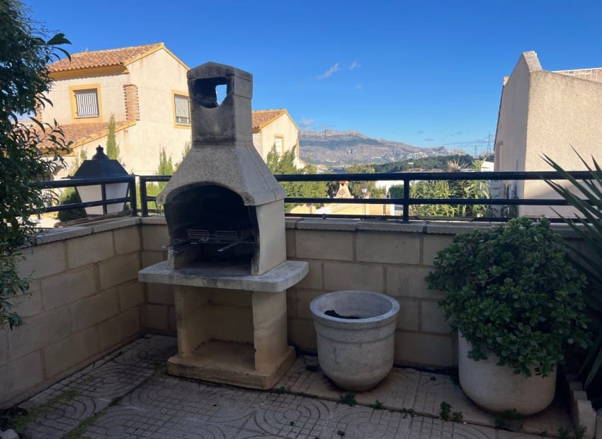 3 bedroom Villa for rent in Polop with pool garage - € 1,500 (Ref: 9503369)