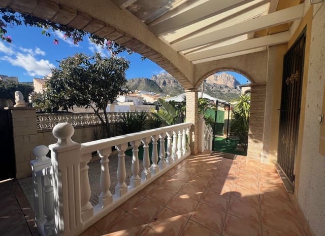 3 slaapkamer Villa te huur in Polop met zwembad garage - € 1.500 (Ref: 9503369)