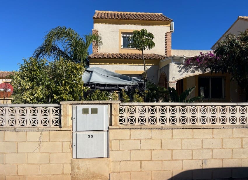 3 bedroom Villa for rent in Polop with pool garage - € 1,500 (Ref: 9503369)