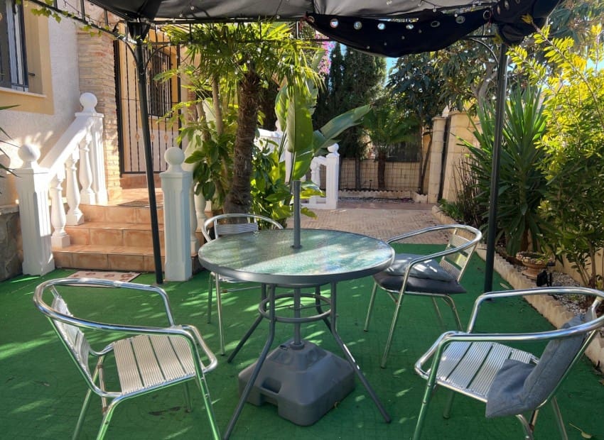 3 bedroom Villa for rent in Polop with pool garage - € 1,500 (Ref: 9503369)