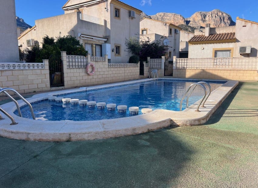 3 bedroom Villa for rent in Polop with pool garage - € 1,500 (Ref: 9503369)