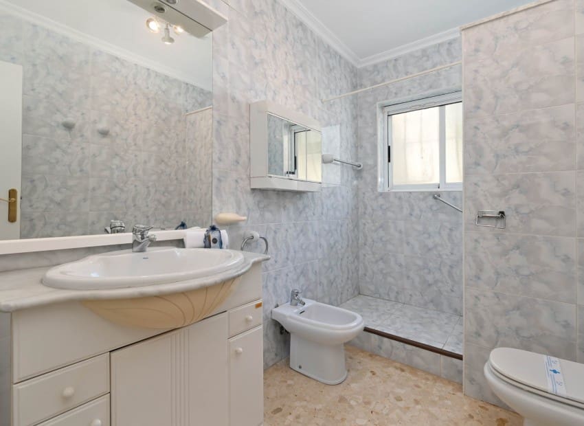 4 bedroom Villa for sale in Javea / Xabia with pool - € 749,000 (Ref: 9521463)