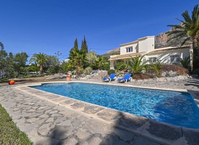 4 bedroom Villa for sale in Montgó - Ermita, Javea / Xàbia with pool - € 749,000 (Ref: 9521463)