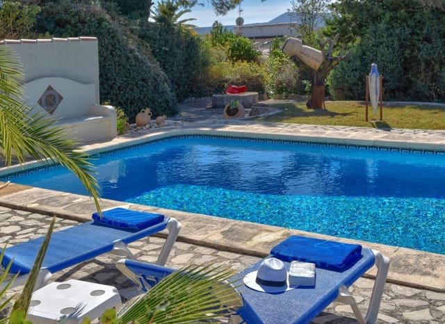 4 bedroom Villa for sale in Montgó - Ermita, Javea / Xàbia with pool - € 749,000 (Ref: 9521463)