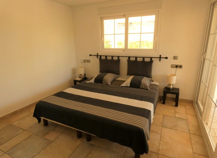 3 quarto Moradia para venda em Altea com piscina garagem - 690 000 € (Ref: 9523307)