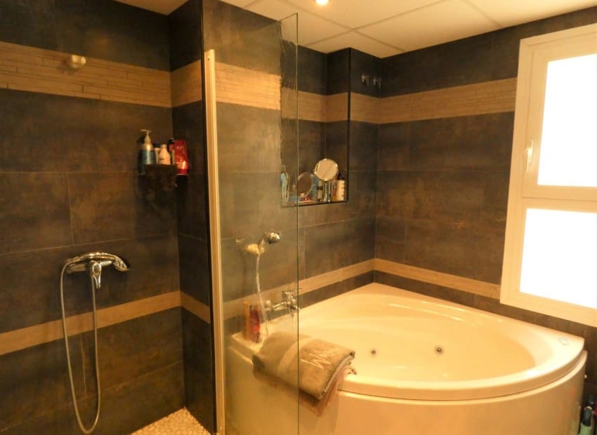 3 quarto Moradia para venda em Altea com piscina garagem - 690 000 € (Ref: 9523307)