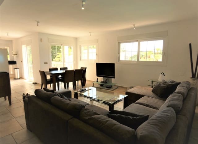 3 quarto Moradia para venda em Altea com piscina garagem - 690 000 € (Ref: 9523307)