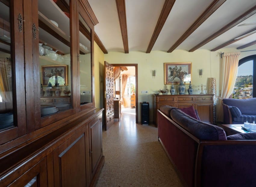 3 slaapkamer Villa te koop in Montemar met zwembad - € 610.000 (Ref: 9525739)