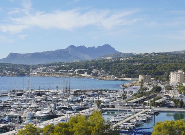 3 slaapkamer Villa te koop in Montemar, Benissa met zwembad - € 610.000 (Ref: 9525739)