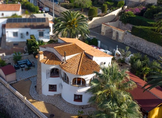 3 slaapkamer Villa te koop in Montemar, Benissa met zwembad - € 610.000 (Ref: 9525739)