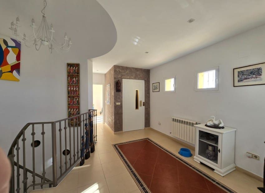 5 quarto Moradia para venda em Altea com piscina garagem - 1 200 000 € (Ref: 9534607)