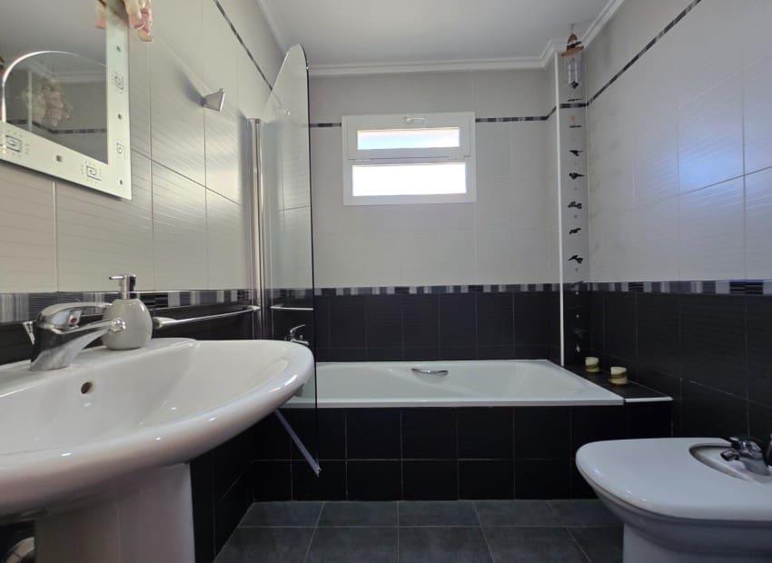 5 quarto Moradia para venda em Altea com piscina garagem - 1 200 000 € (Ref: 9534607)